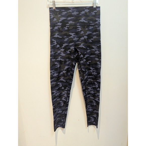aerie Pants - Aerie Women's Black Blue Gray Camo Print Chill Play Move Leggings Size‎ Large